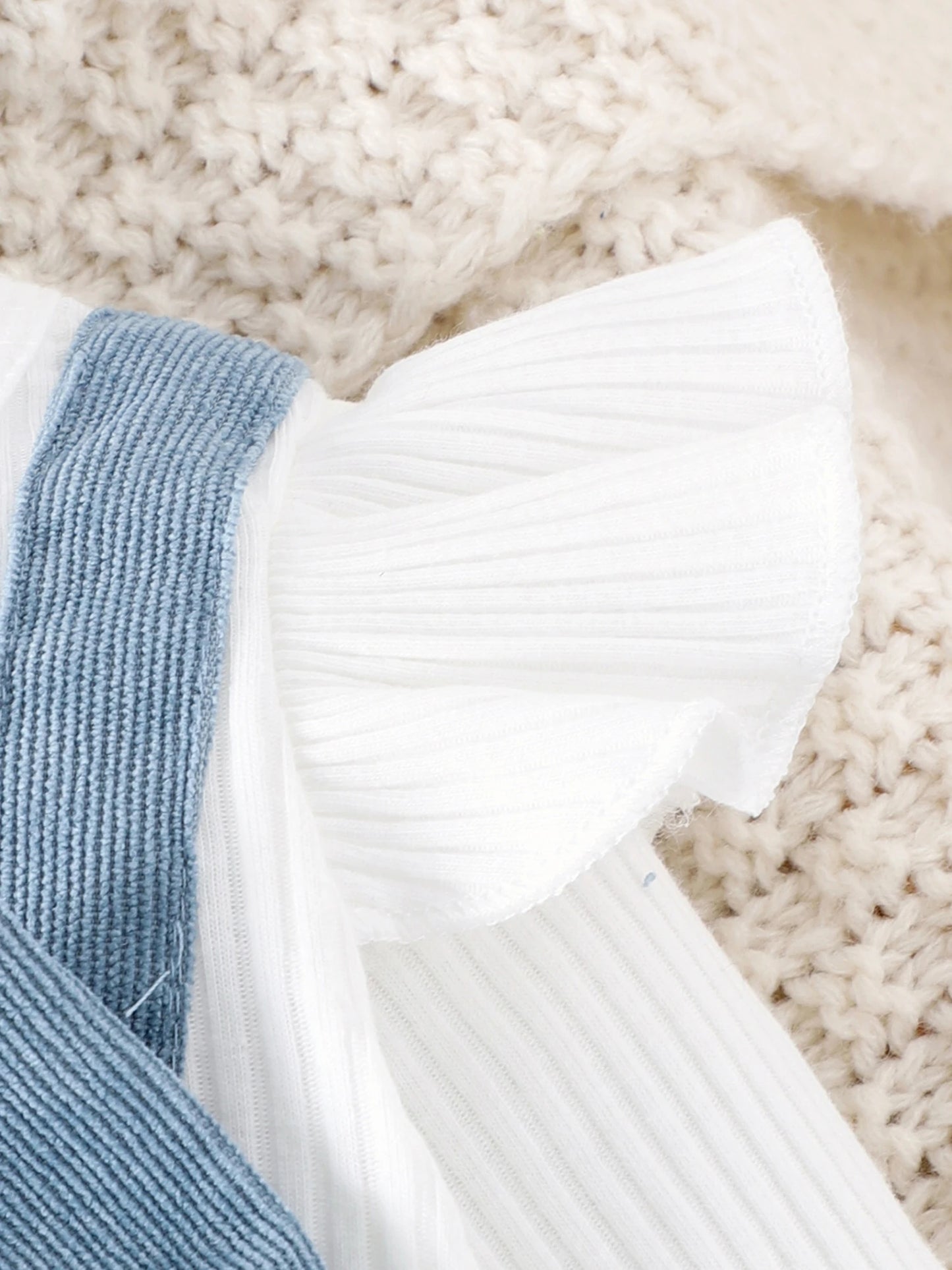 Adorable Baby Overall and Bodysuit Set with Matching Headband